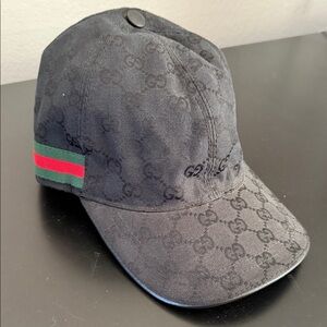 Gucci Black Monogram Cap with Green and Red Stripe